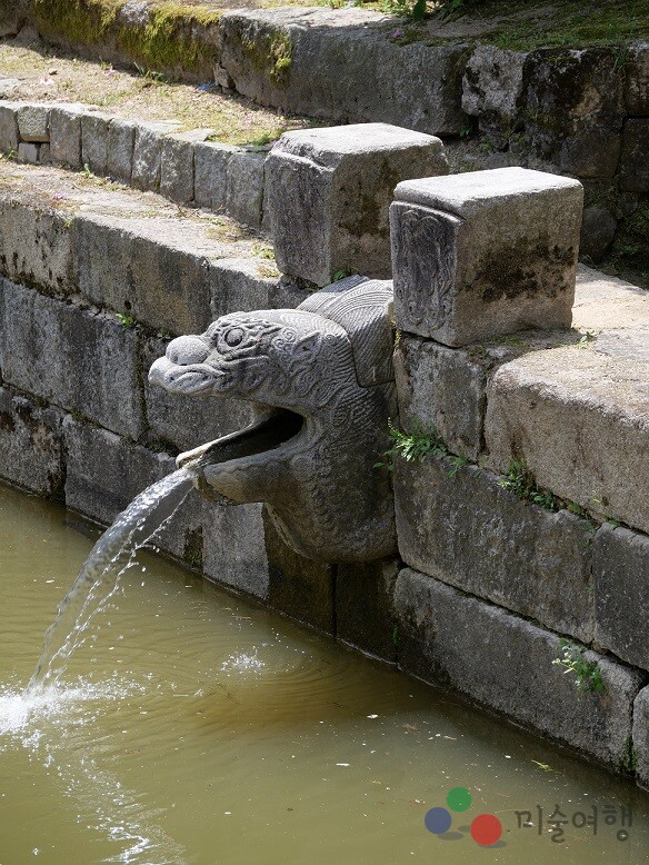 한국 체류 중 자비에르 살몽(Xavier Salmon)이 직접 촬영한 서울과 경주의 풍경, 한옥과 사찰의 건축미